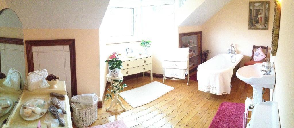 White Hill Country House B&B Castleblayney Ruang foto